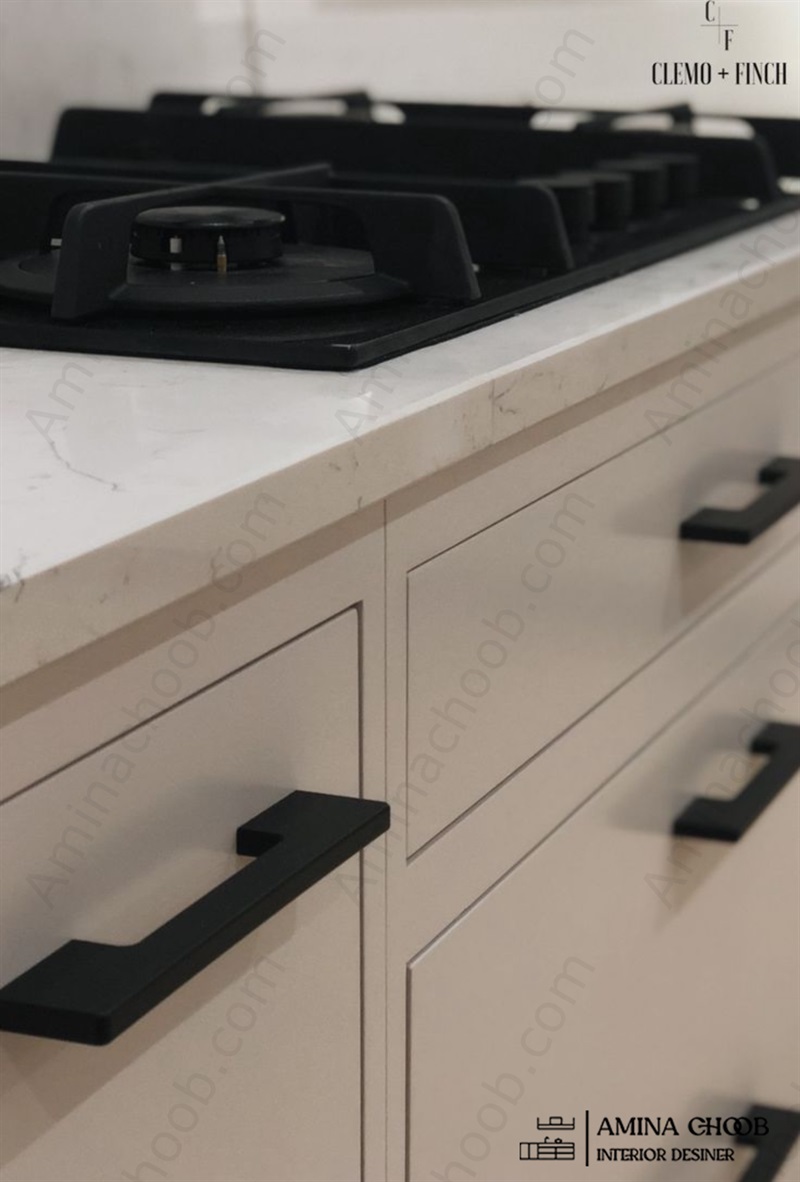 دستگیرههای فلزی؛ گزینهای عالی برای کابینتهای هایگلاس