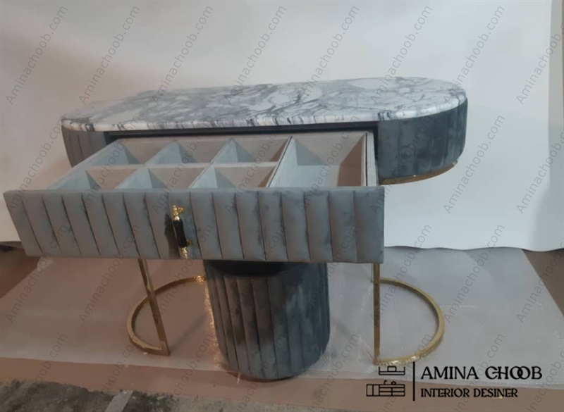 دیوارکوب و لمسه کاری