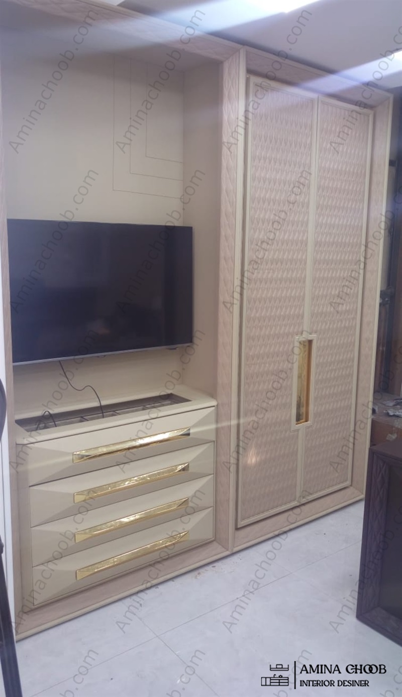 دیوارکوب و لمسه کاری