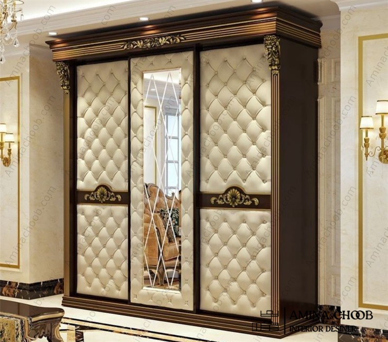 دیوارکوب و لمسه کاری